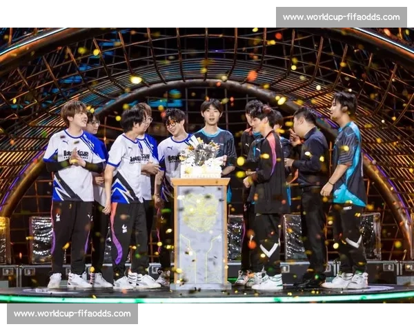 TT战队“国产法王”归来，中路恩怨能否一雪前耻！